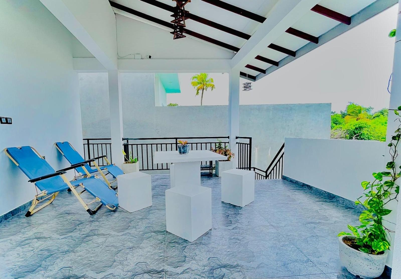 Wavesong Residences Matara Exterior photo