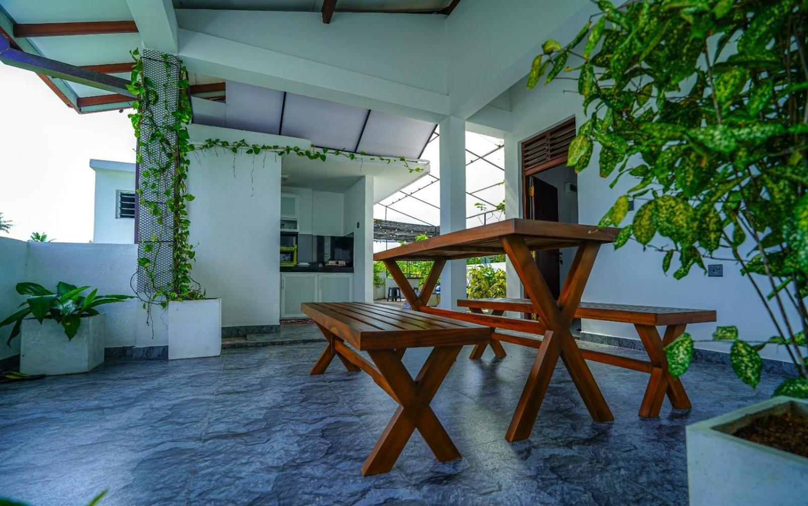 Wavesong Residences Matara Exterior photo
